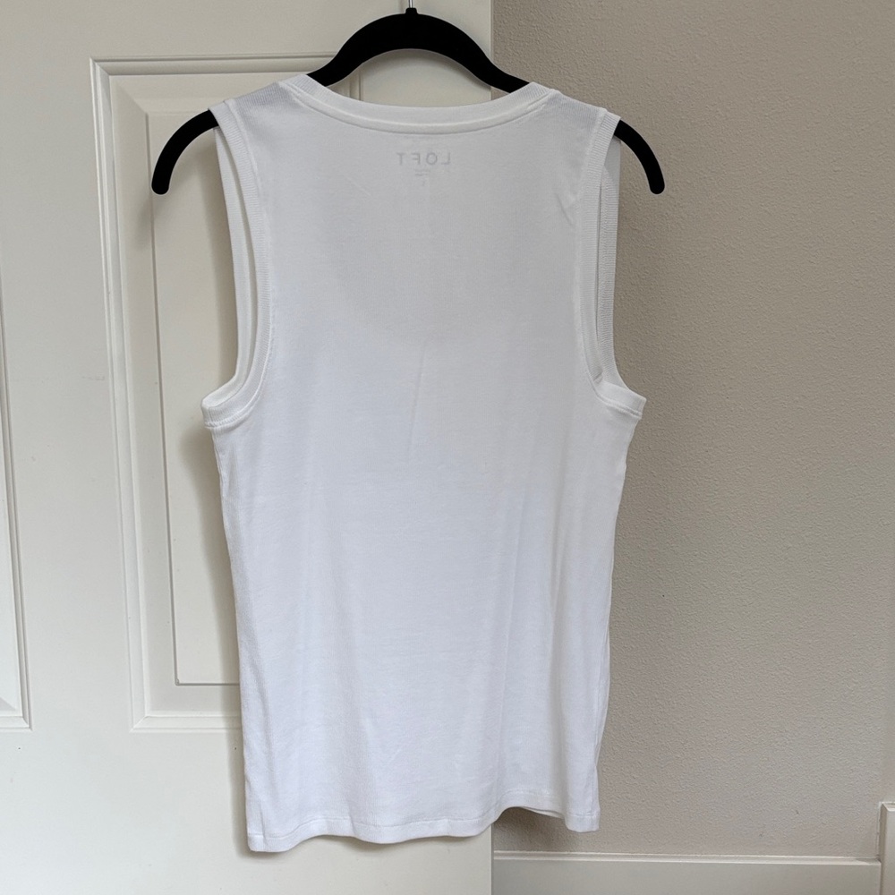 NWT LOFT Classic White Tank Top - Picture 4 of 5